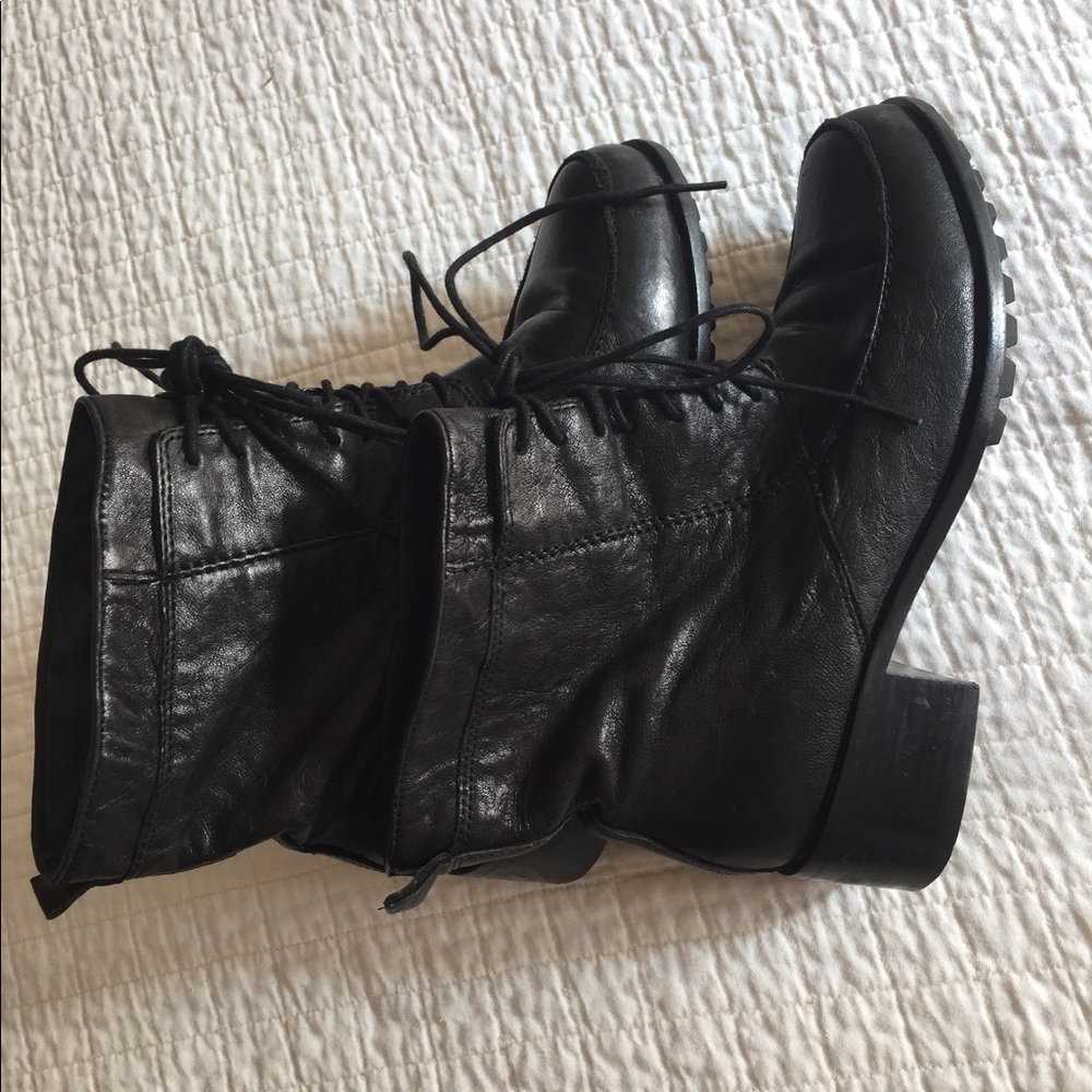 EUC Elizabeth & James “Wilda” black booties - Picture 12 of 14